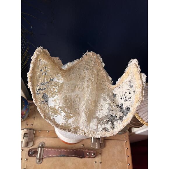 Vintage bridal headdress in ivory lace with beads